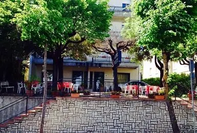 Отель Trieste Кьянчано-Терме